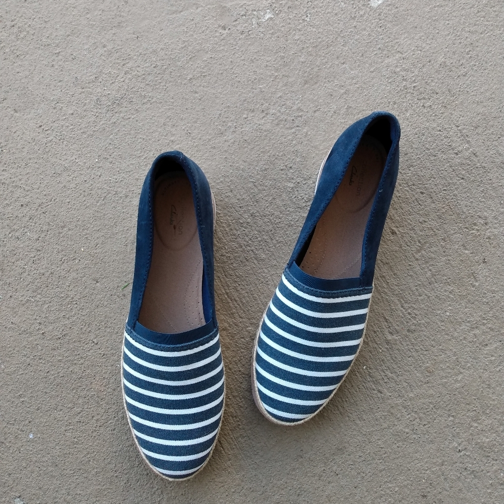 Clark's blue/white striped slip on sneakers 11